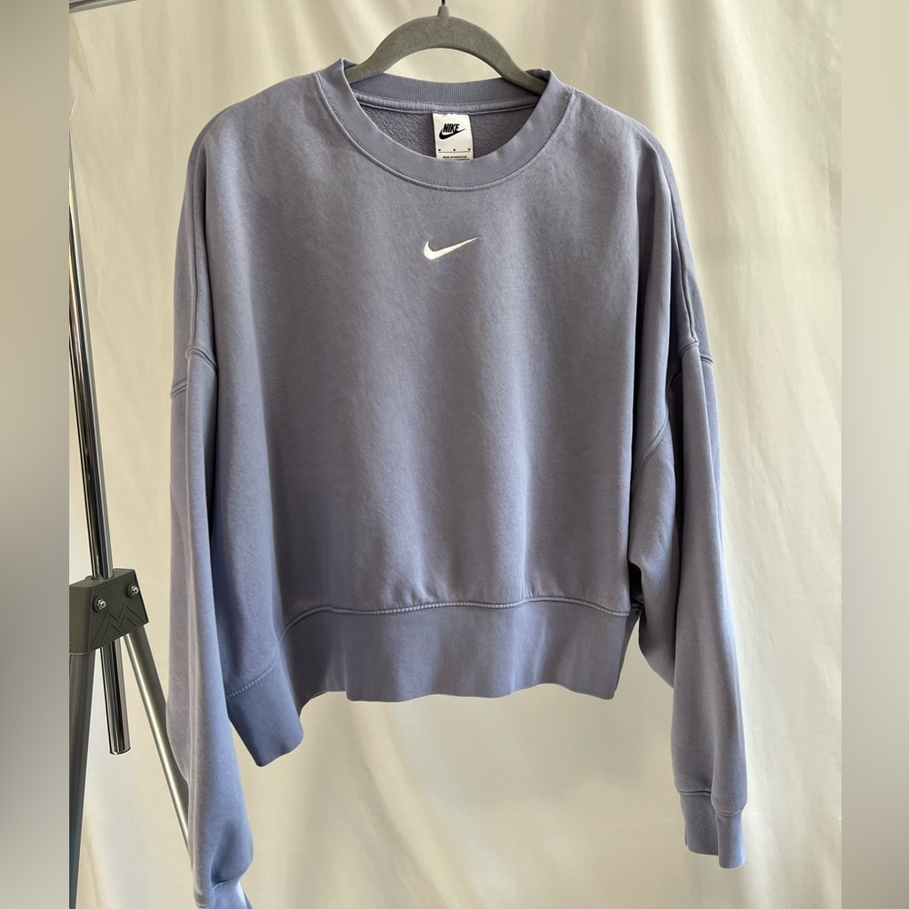 Oversized cropped Nike sweatshirt